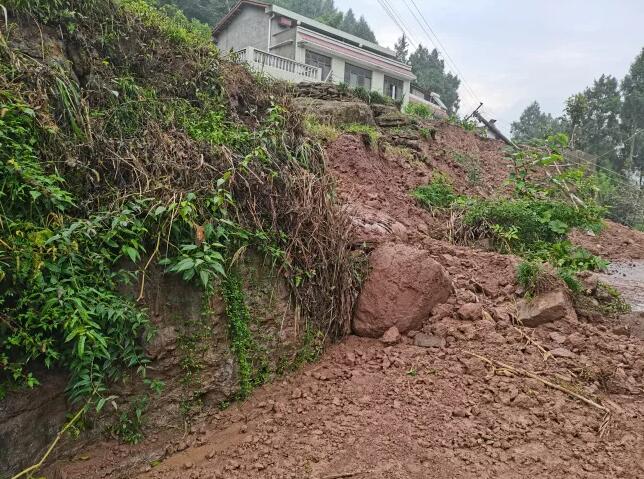 滑坡前緣